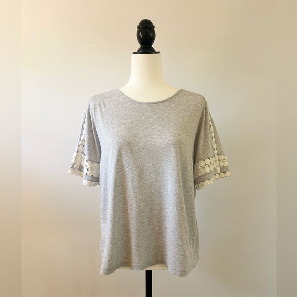 JCREW Soft Gray T-Shirt with Lace Detail on Sleeves - size Medium - Picture 3 of 7